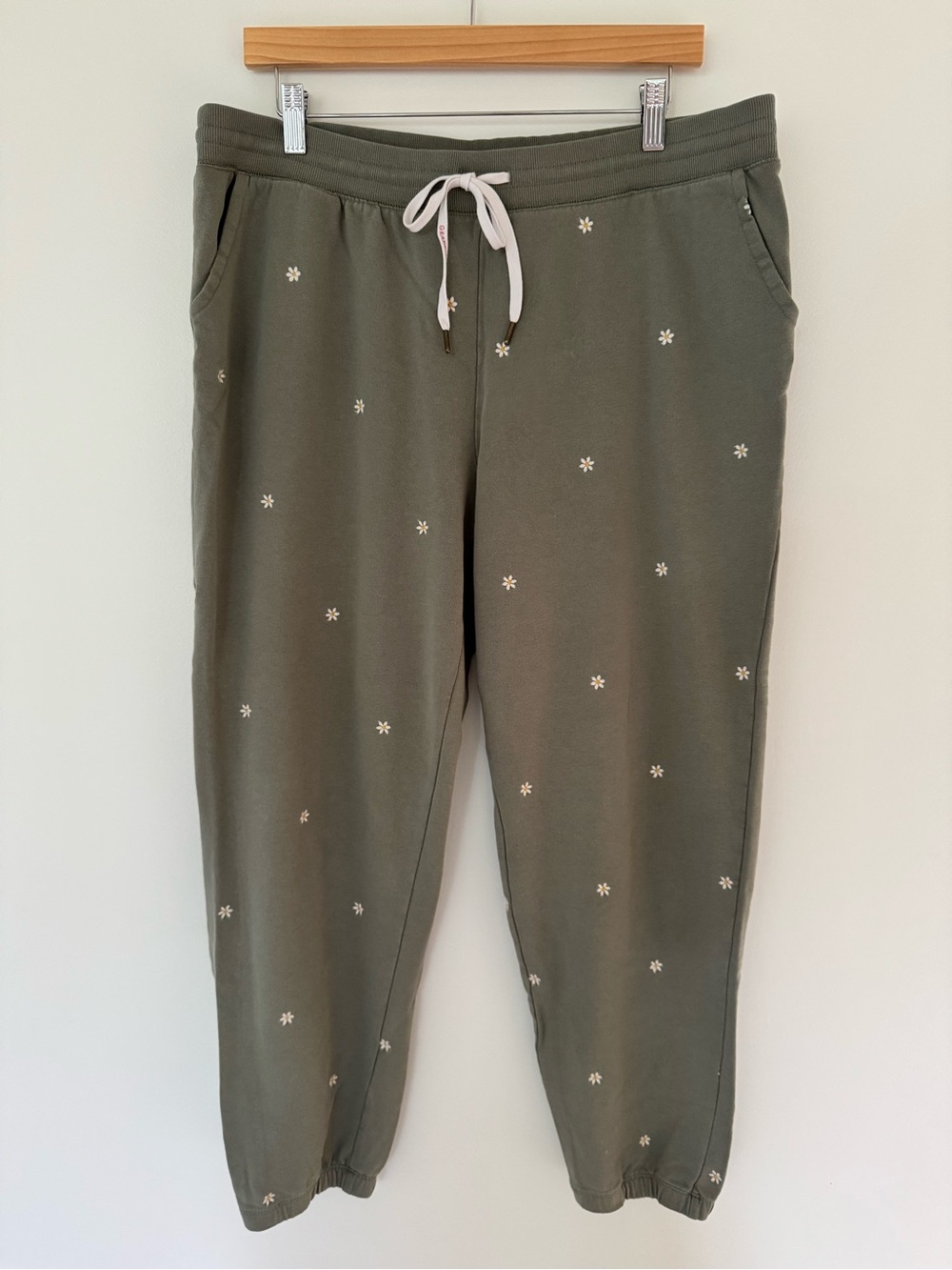 Women’s Terry Daisy Jogger Pants